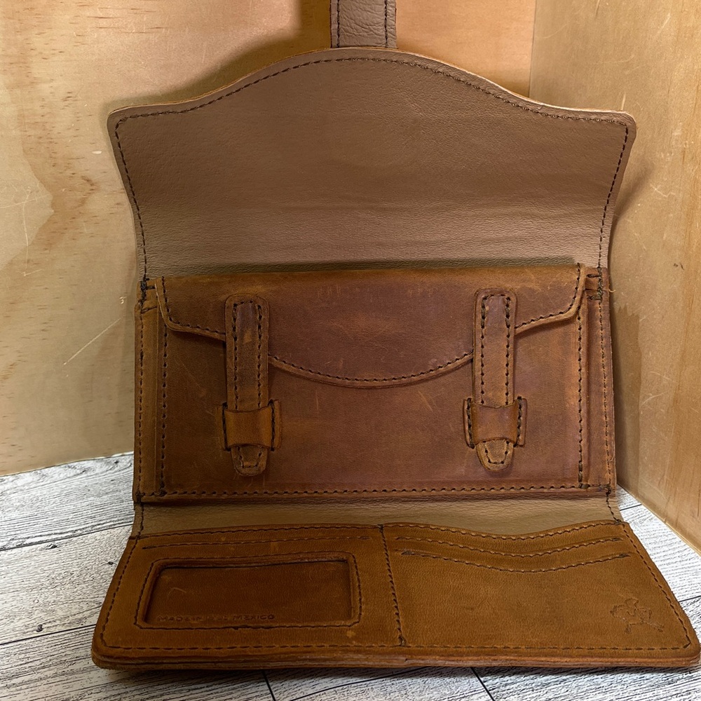 EUC Saddleback Leather Co Trifold Rustic Brown Tobacco Leather Wallet - Picture 5 of 17